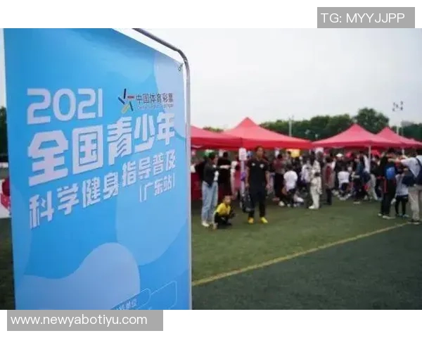 克里斯蒂全力参与训练营提升球队默契为新赛季做好充分准备